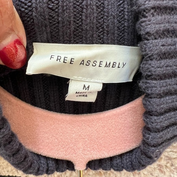 Chunky Knit Fair Isle Blue and Brown Turtleneck Sweater - Picture 4 of 5